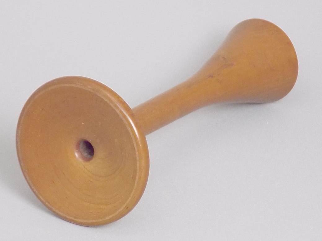 Stéthoscope obstétrical : instrument d'auscultation du coeur foetal