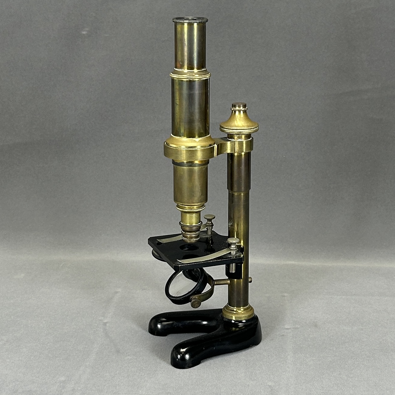 Microscope monoculaire